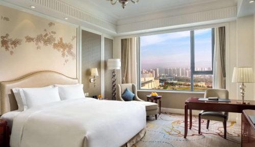 Premium Prestige Suite - Club Access