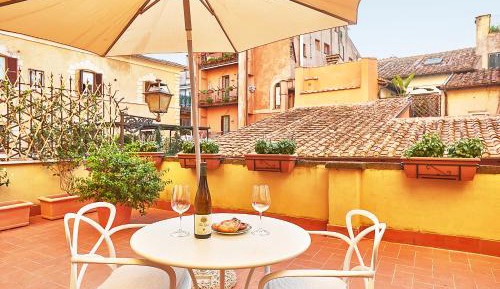 Deluxe Double Room with Terrace