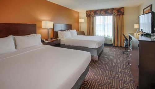 Standard Queen Room with Two Queen Beds