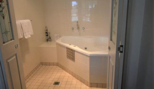 Deluxe Double or Twin Room with Spa Bath