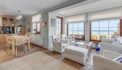 One-Bedroom Apartment with Terrace and Sea View ( 4Adults)