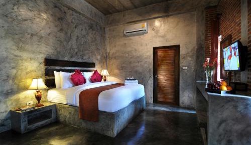 Junior Suite with Canal View
