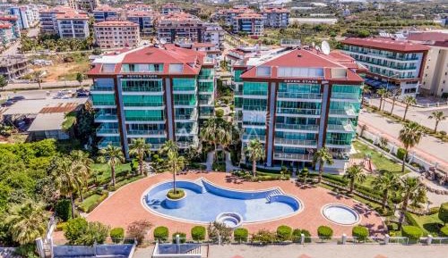 One-Bedroom Apartment with Sea View