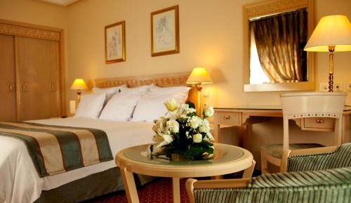 Standard Room with Garden View
