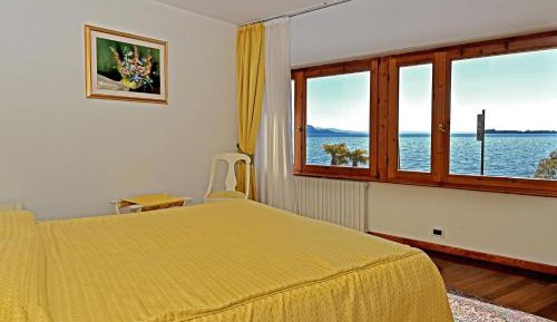 Quadruple Room with Lake View
