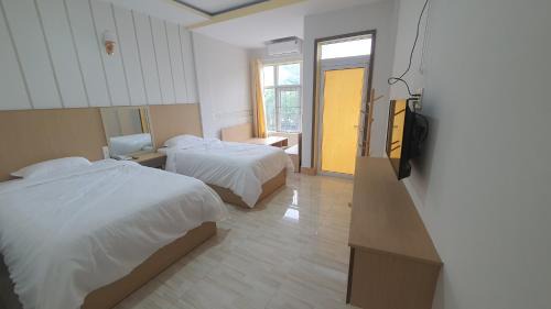 Twin Room with View