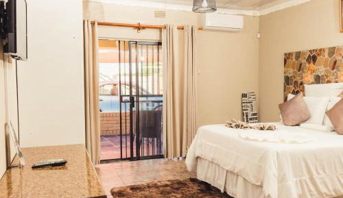 Deluxe Queen Room