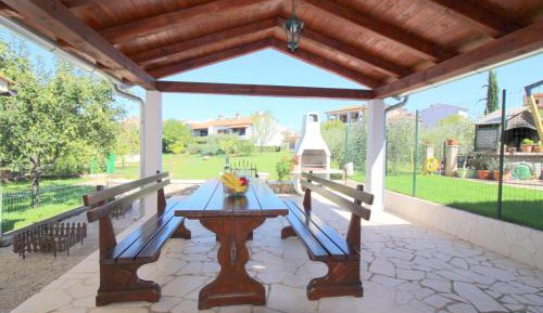 Three-Bedroom Holiday Home 