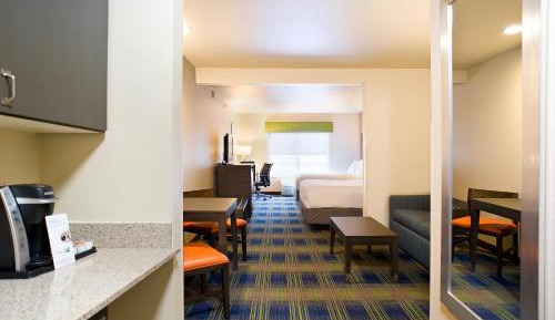 Queen Suite with Two Queen Beds and Sofa Bed