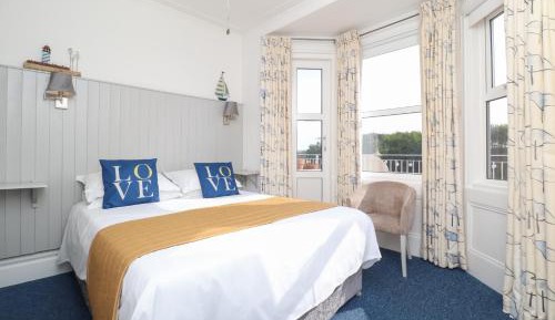 Deluxe Double Room with Balcony and Sea View