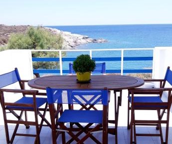  One-Bedroom Apartment with Sea View