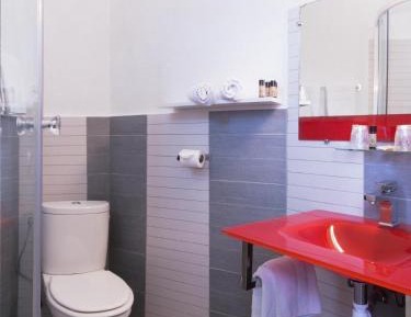 Economy Triple Room
