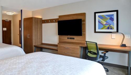 Standard Queen Room with Two Queen Beds