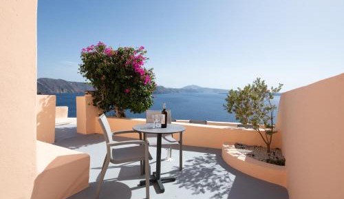 Cave Double Studio with Caldera View