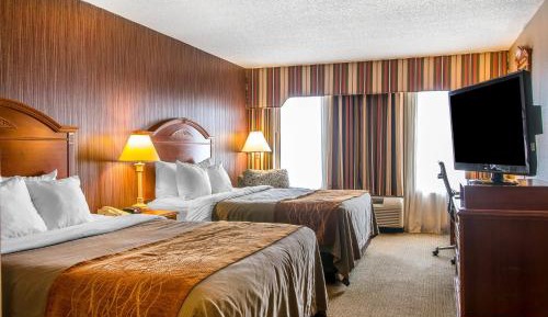 Queen Room with Two Queen Beds - Non-Smoking