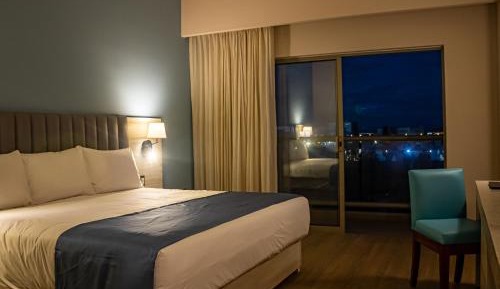 King Room with Lake View