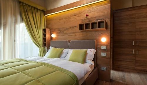 Deluxe Suite with Balcony
