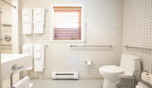 Queen Room - Disability Access