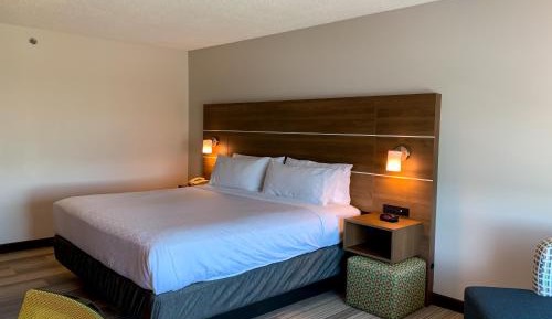 King Room - Mobility Access/Hearing Accessible