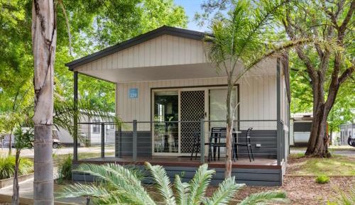 Deluxe Cabin - Sleeps 6