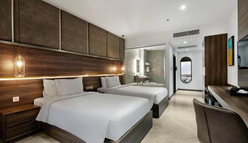 Superior Twin Room with City View
