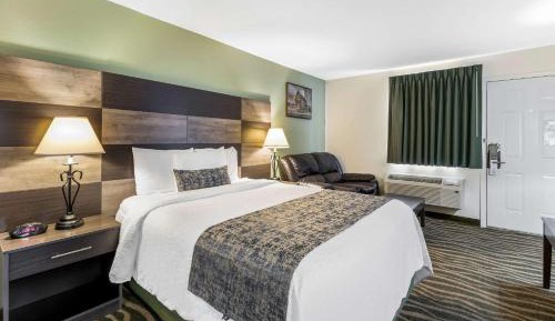 Queen Room - Accessible/Non-Smoking