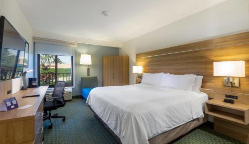 Standard King Room