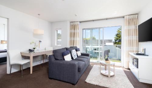 One Bedroom Ambassador Spa Suite