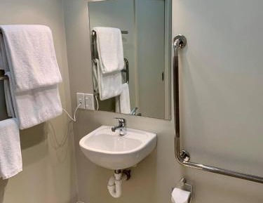 Queen Room - Disability Access