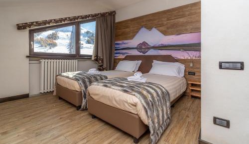 Deluxe Double or Twin Room with Balcony