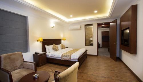 Superior King Suite