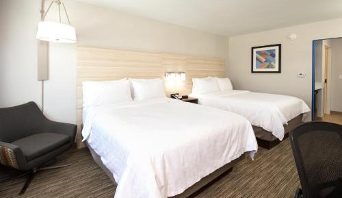 Standard Queen Room with Two Queen Beds