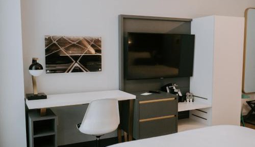 Standard King Room with Walk-In Shower