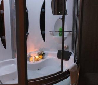 Deluxe Double Room with Spa Bath 