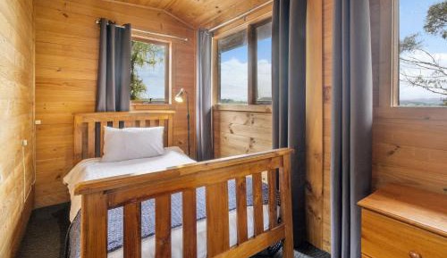 Four-Bedroom Lodge