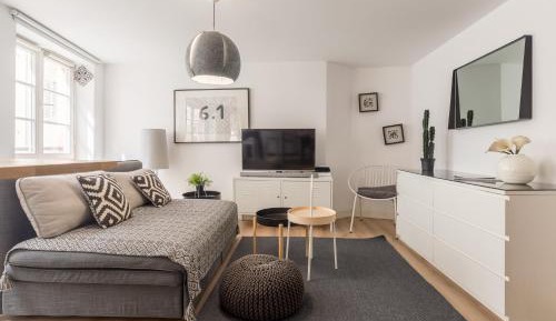 Apartment with Shower