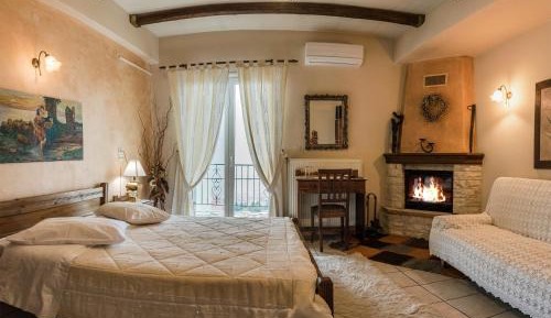 Deluxe Double room with fireplace & view