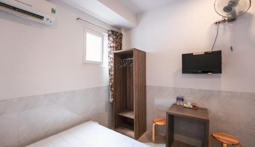 Standard Queen Room
