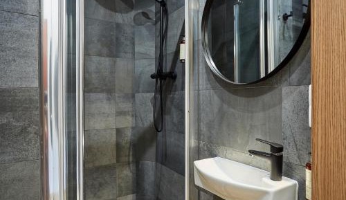 Luxury 4-bedroom penthouse with Wawel view - ul. Starowiślna 52/18