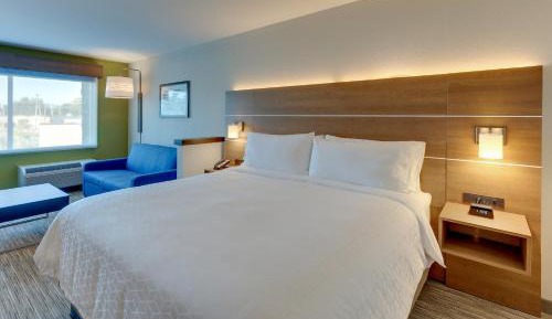 Standard King Room with Sofa Bed