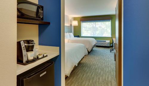 Standard Room with Two Queen Beds