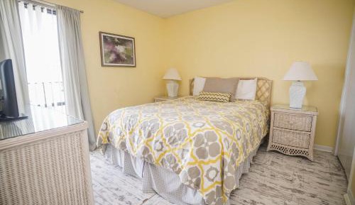 Two-Bedroom Apartment with Sea View - 1105