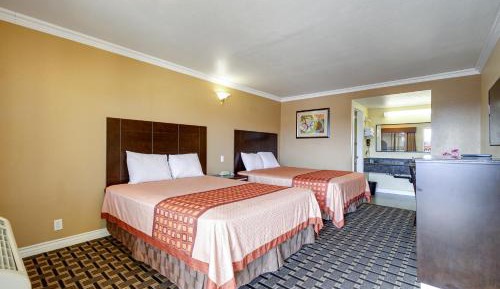 Superior Deluxe Double or Twin Room 