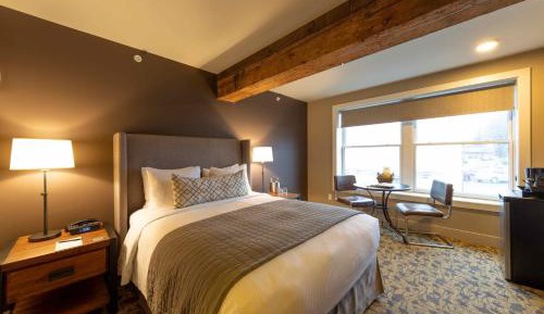 Queen Room