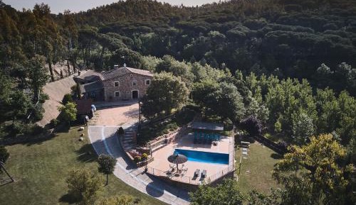 Seven-Bedroom House