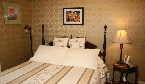 Queen Room