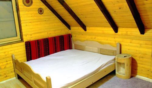 Triple Room with Shared Bathroom