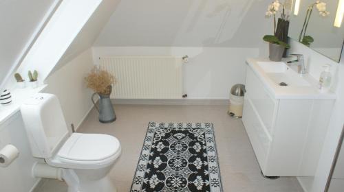 Small Double or Twin Room with Shared Bathroom
