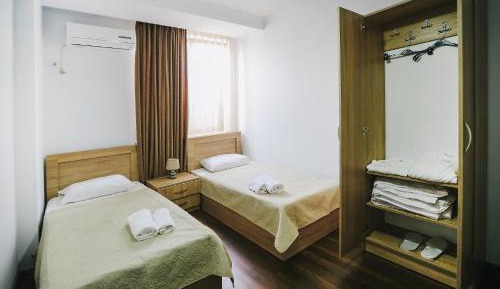 Large Twin Room