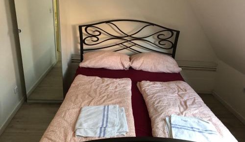 Standard Double Room with Shared Bathroom